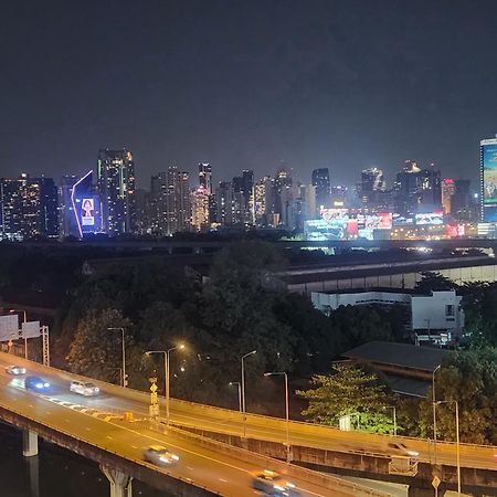 Interchange Tower Serviced Apartment - Sha Extra Plus Bangkok Bagian luar foto