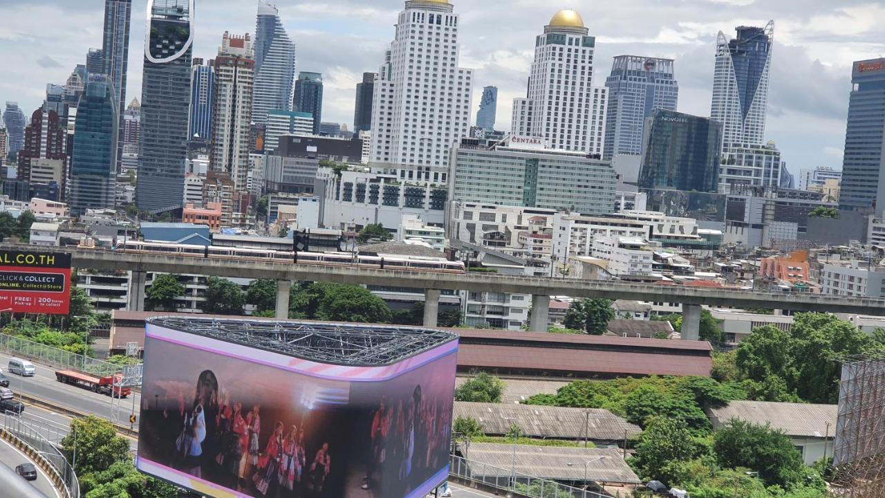 Interchange Tower Serviced Apartment - Sha Extra Plus Bangkok Bagian luar foto