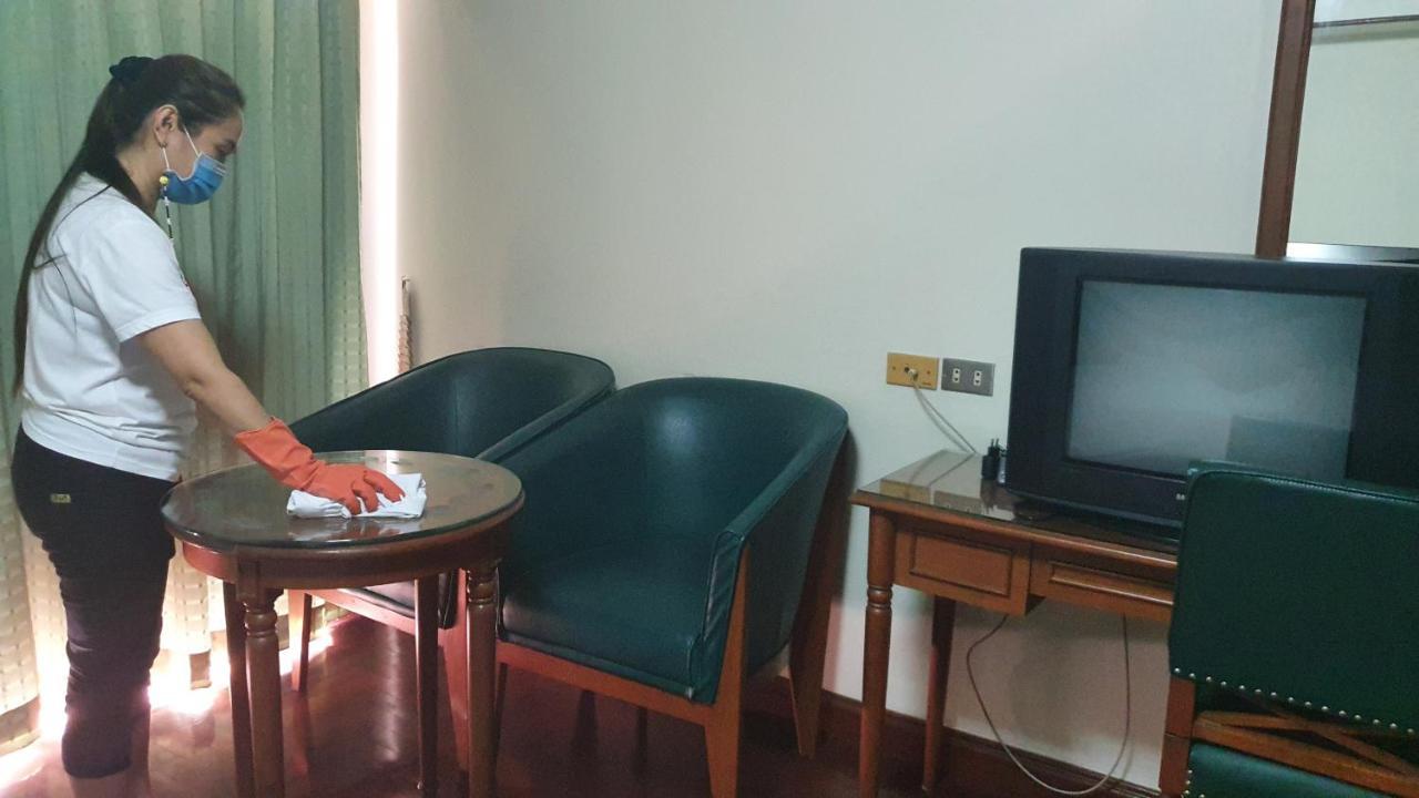 Interchange Tower Serviced Apartment - Sha Extra Plus Bangkok Bagian luar foto