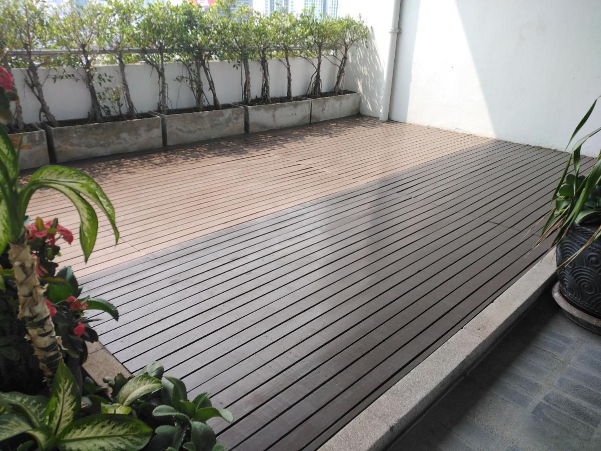 Interchange Tower Serviced Apartment - Sha Extra Plus Bangkok Bagian luar foto