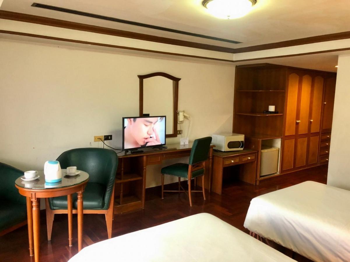 Interchange Tower Serviced Apartment - Sha Extra Plus Bangkok Bagian luar foto