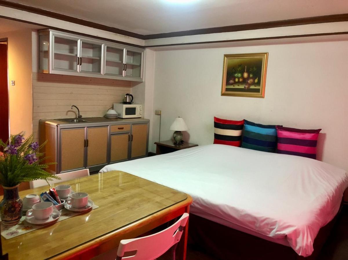Interchange Tower Serviced Apartment - Sha Extra Plus Bangkok Bagian luar foto