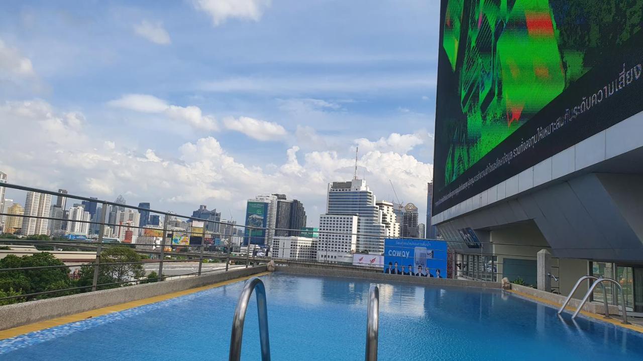 Interchange Tower Serviced Apartment - Sha Extra Plus Bangkok Bagian luar foto