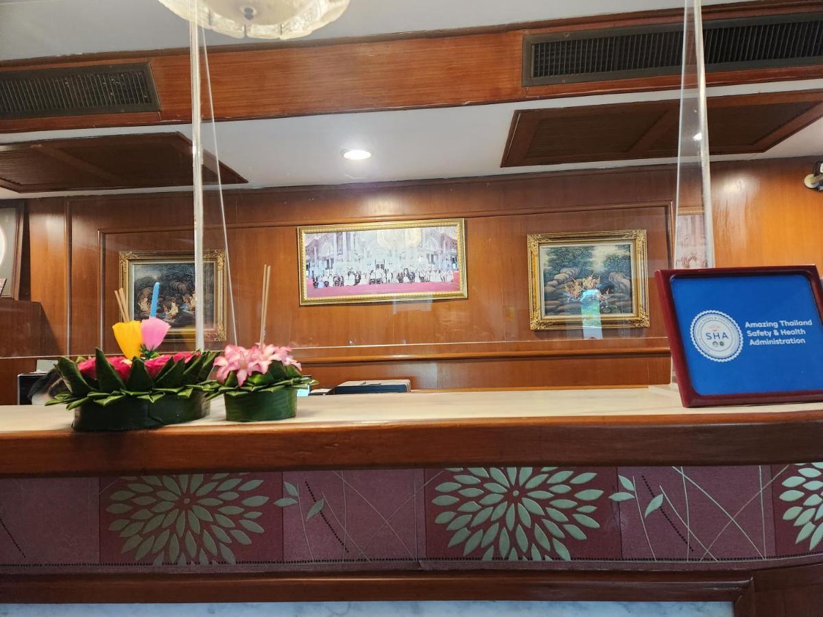 Interchange Tower Serviced Apartment - Sha Extra Plus Bangkok Bagian luar foto