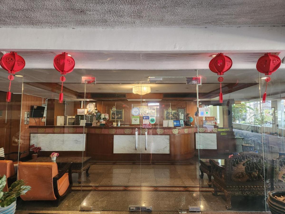 Interchange Tower Serviced Apartment - Sha Extra Plus Bangkok Bagian luar foto