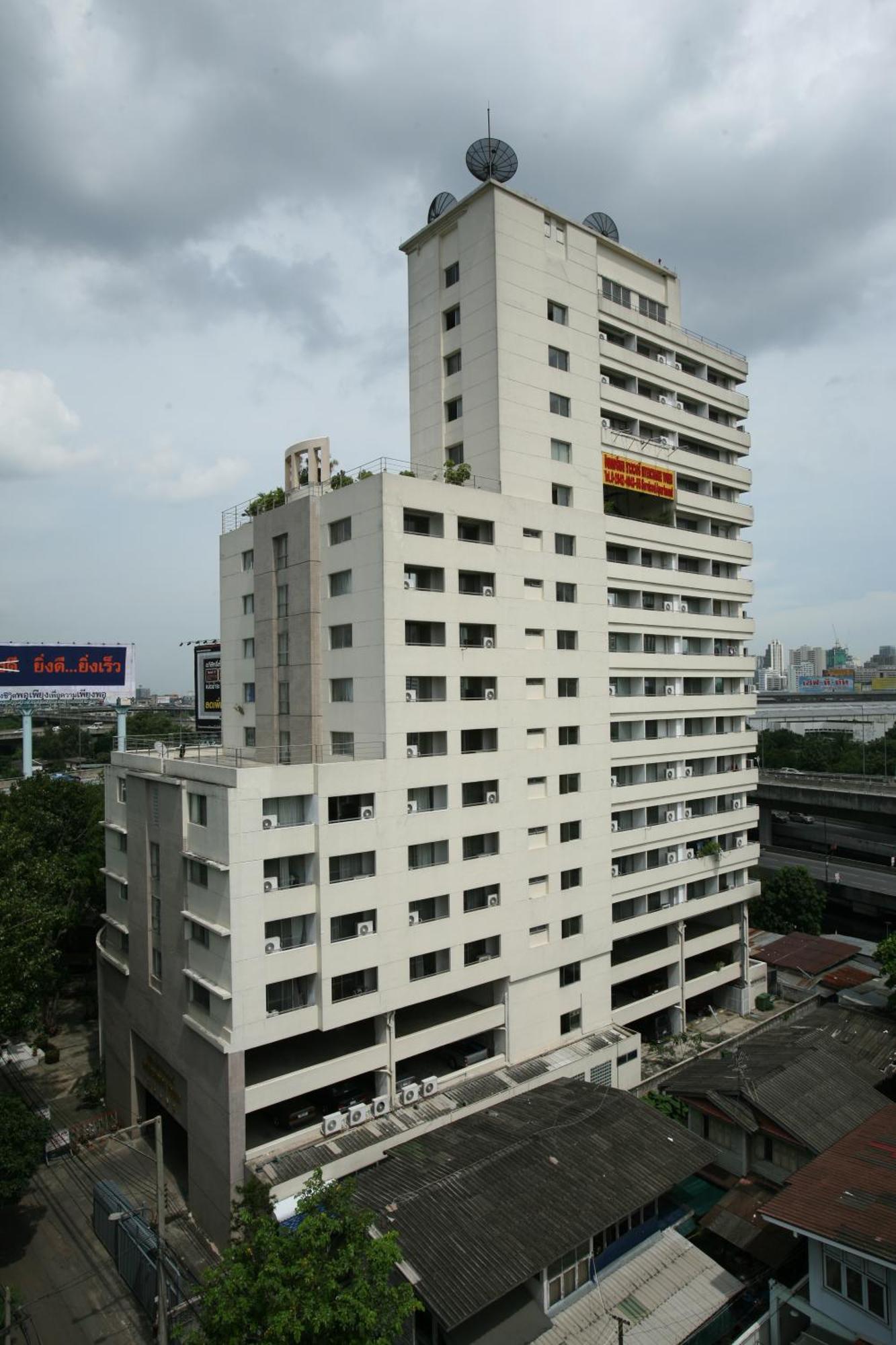 Interchange Tower Serviced Apartment - Sha Extra Plus Bangkok Bagian luar foto